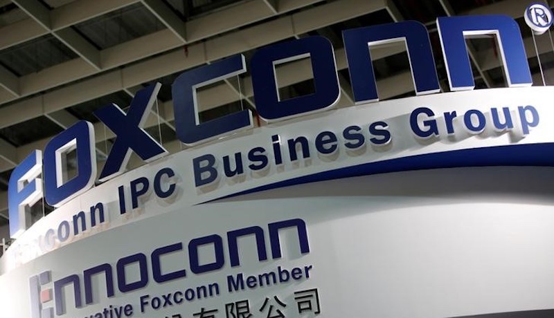 Foxconn Could Bid Up to $27 Billion for Toshiba's Chip Business: Report