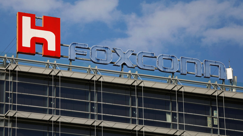 Foxconn and Sirin Labs to Make First Blockchain Smartphone