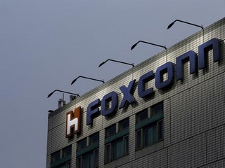 Foxconn and Sirin Labs to Make First Blockchain Smartphone