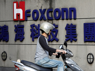 Apple Supplier Foxconn Says Indian Customs Clearing Procedures Have Been Resolved