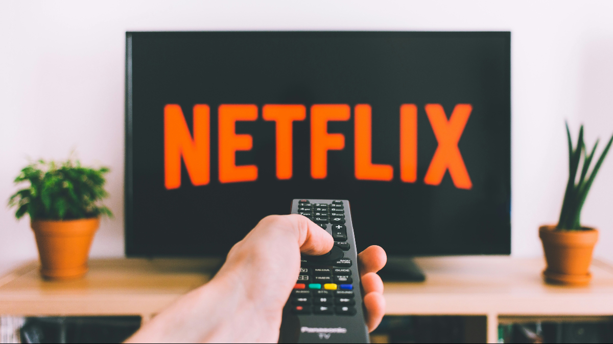 Netflix দেখা যাচ্ছে সম্পূর্ণ ফ্রি-তে! আপনি এই অফার পাবেন কি? এক ক্লিকে জেনে নিন