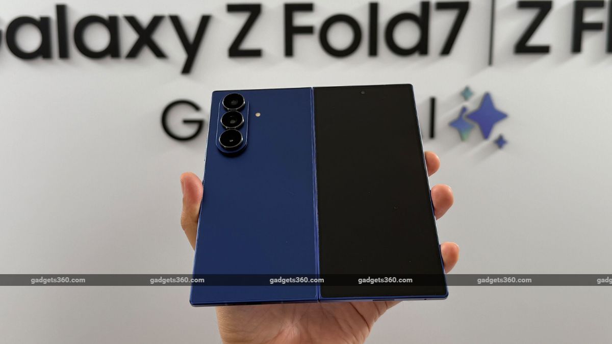 Apple के फोल्डेबल  iPhone में हो सकता है Samsung के पार्ट्स का इस्तेमाल
