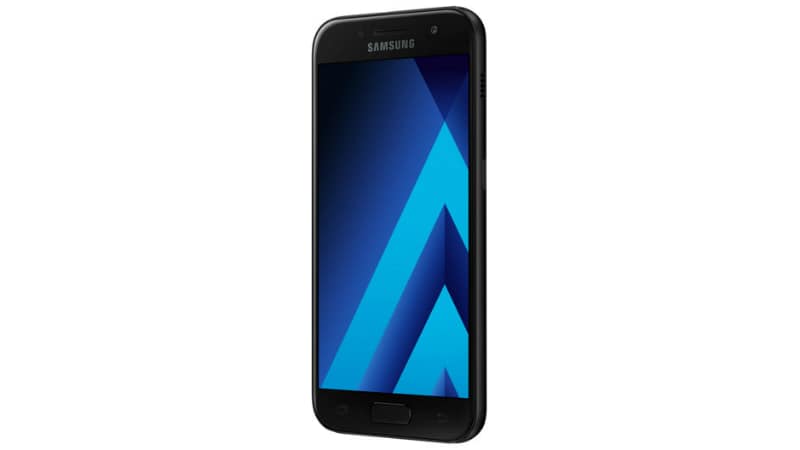 Samsung Galaxy A3 (2017) Android Oreo Update Reportedly Causing Random Reboots, Battery Drains