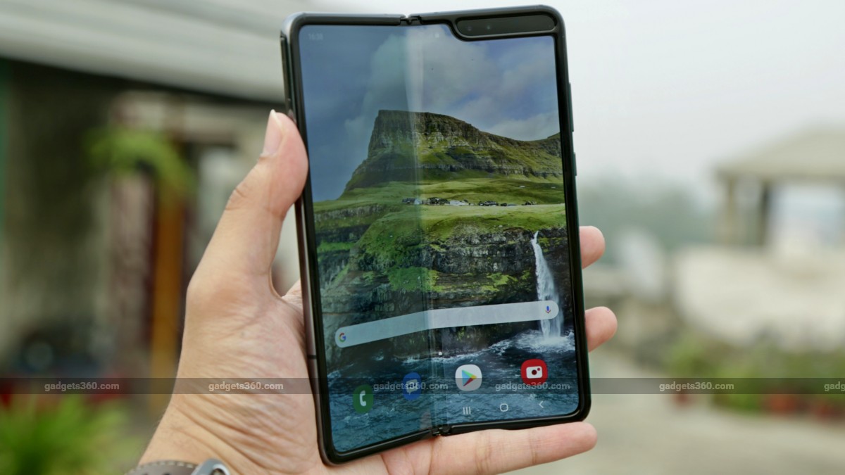 Samsung Says Sold Between 400,000 to 500,000 Galaxy Fold Smartphones in 2019