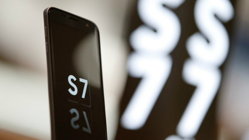 Samsung Galaxy S7 Vulnerable to Hacking Thanks to Meltdown Chip Security Flaw: Researchers