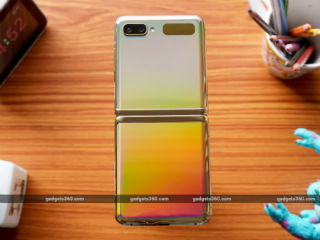 Foldable Future: Smartphones Return to Design Classic