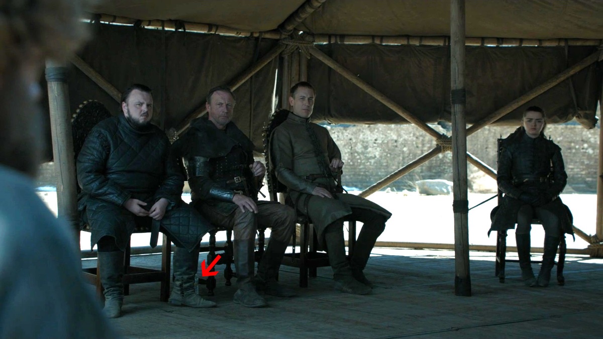 Game of Thrones Season 8 Episode 6 Included Plastic Water Bottles by Mistake