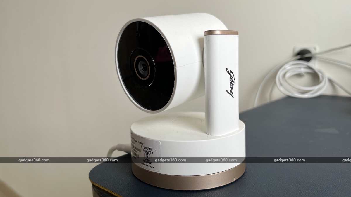 Godrej Spotlight Pan-Tilt Home Security Camera Review: Take a Look Around