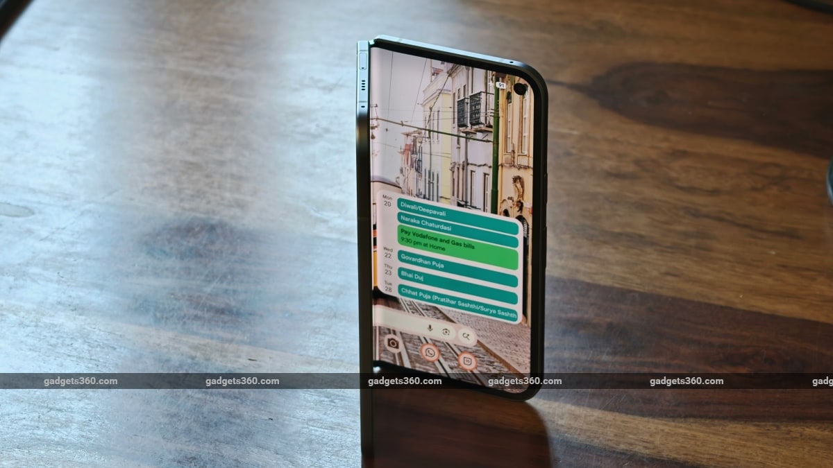 google pixel 10 pro fold design slim gadgets 360 GooglePixel10ProFold  Google