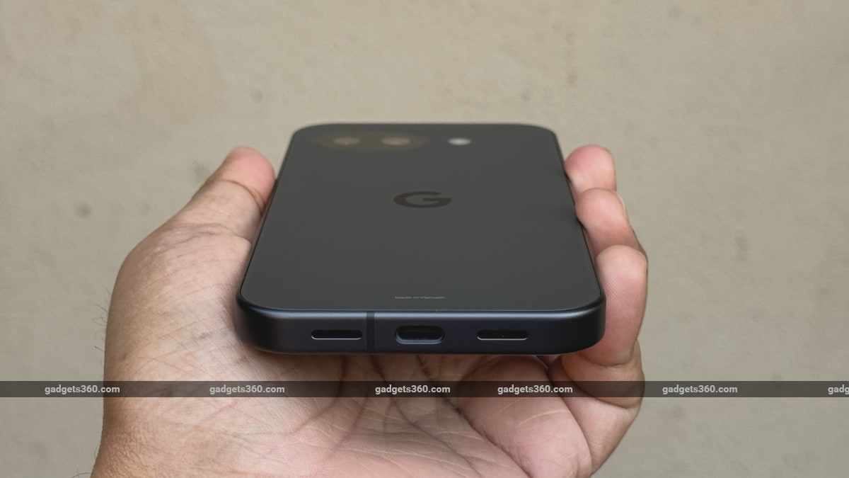 google pixel 10a battery charging gadgets 360 GooglePixel10a  Google