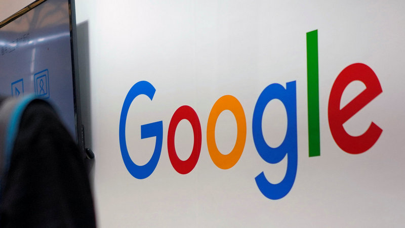 Google Tells US Lawmakers It Is Mulling Options on China Services