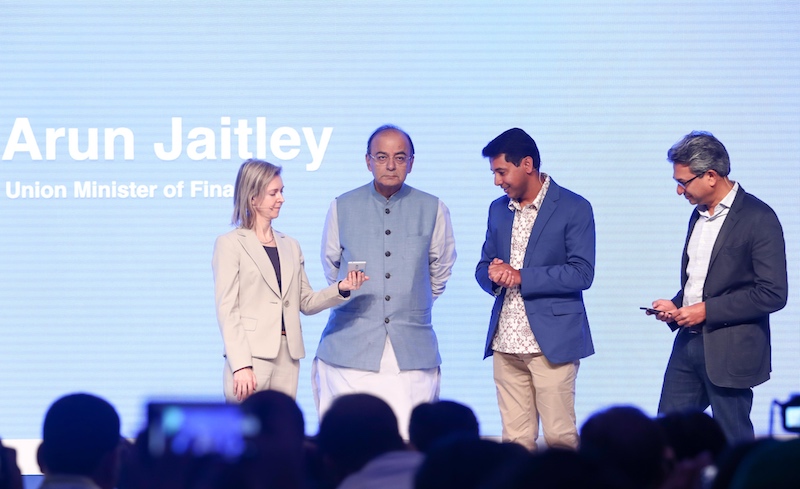 Google Tez: Company Says It Doesn't Store Aadhaar Details, Addresses Privacy Concerns