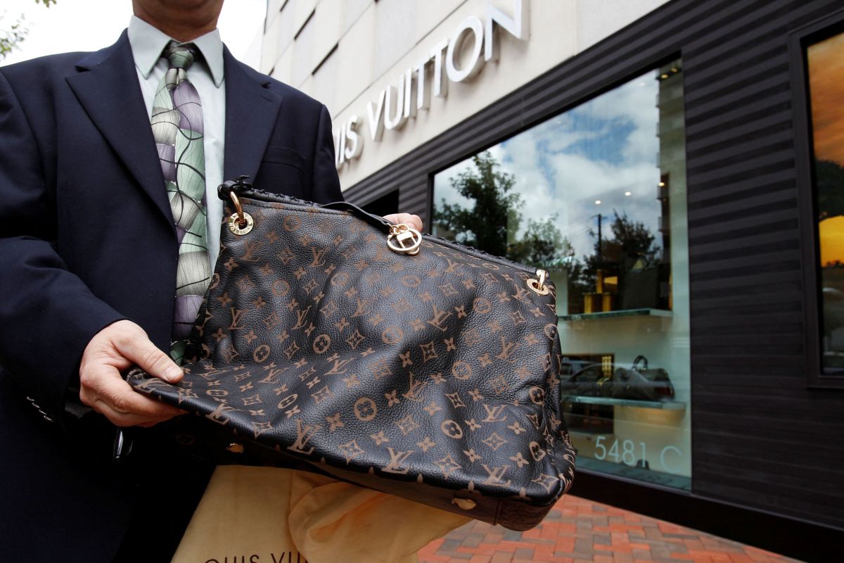 Facebook, Instagram Are Hot Spots for Fake Louis Vuitton, Gucci, Chanel