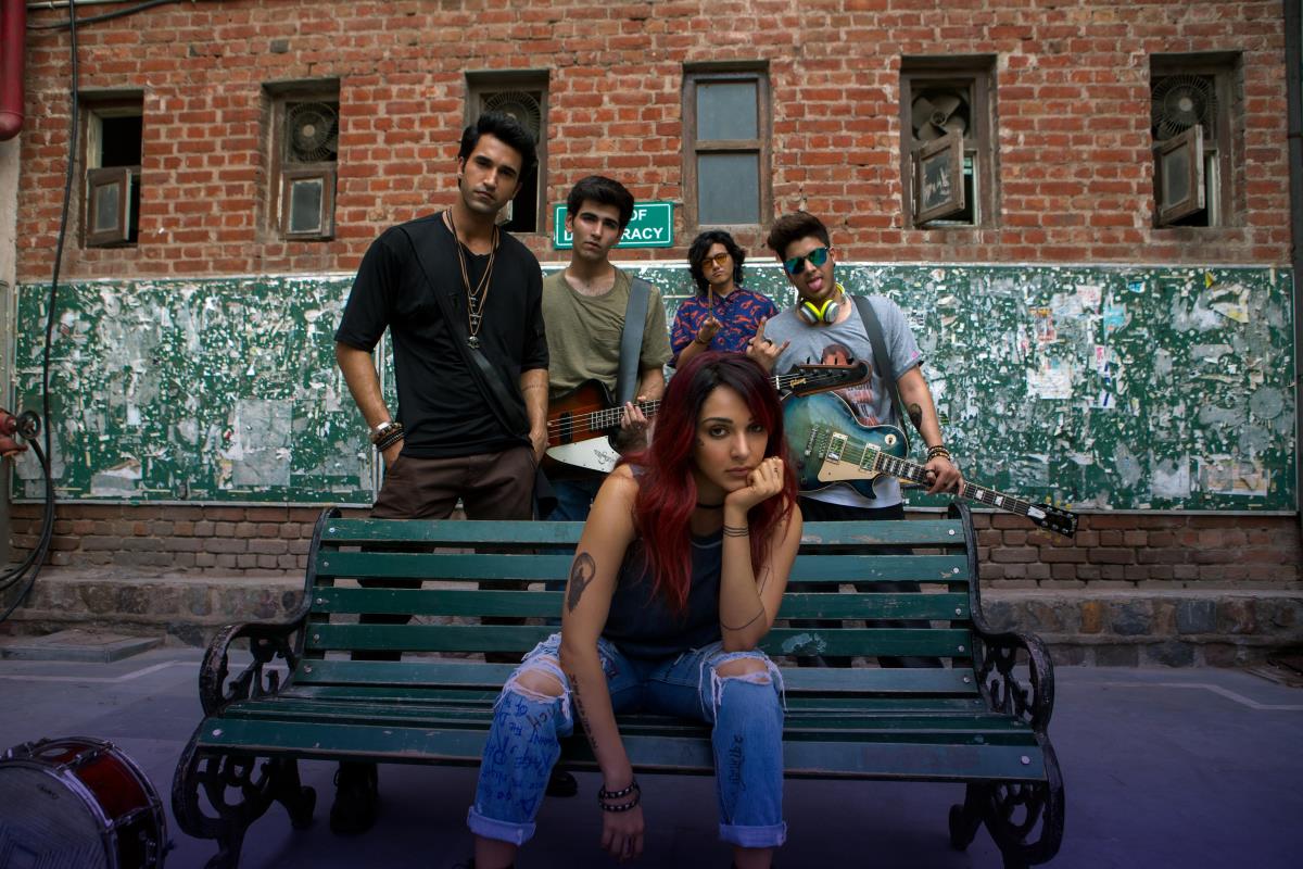 How to Watch Netflix, More Together With Social-Distanced Friends During the Coronavirus Pandemic