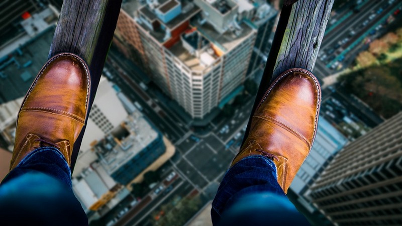 Virtual Whale Ride Helps Ease Fear of Heights: Study