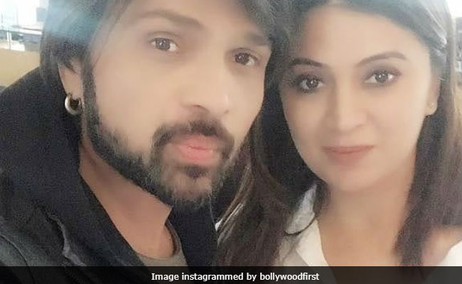 Himesh Reshammiya Is Getting Married To TV Actress Sonia Kapoor