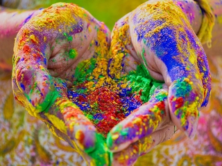 Holi 2021: 5 Best Tech Gifts Under Rs. 2,000 to Cheer Up Your Loved Ones