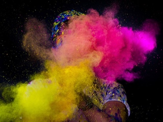 Holi 2019: 5 Apps That Will Add More Colour to Your Holi Memories