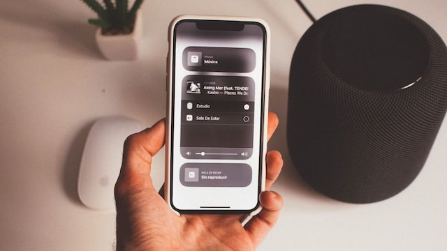 iOS 26 Beta 4 Setting Reportedly Hints at HomePod With Display and Siri Support iOS 26 Beta 4 Setting Reportedly Hints at HomePod With Display and Siri Support
