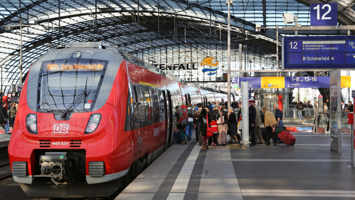 Honor Loses Smartphone Prototype, Offers Rs. 4 Lakh Reward for Its Safe Return