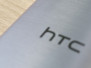 HTC U 11 Tipped to Ditch 3.5mm Headphone Jack, Bundle USB Type-C Adapter