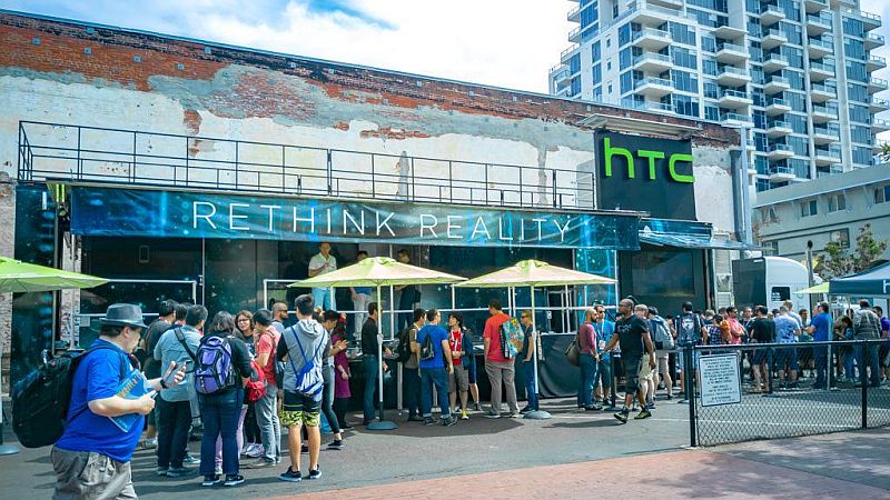 HTC Link VR Headset Works With U11 Smartphone, Supports 6DOF Tracking