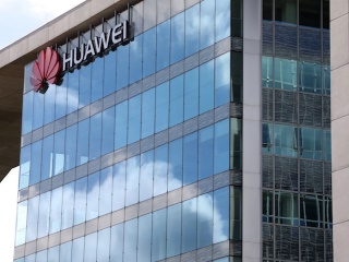 Huawei Mate 10 Pro &lsquo;Blanc&rsquo;, Mate 10 Lite &lsquo;Alps&rsquo; Specifications Leaked