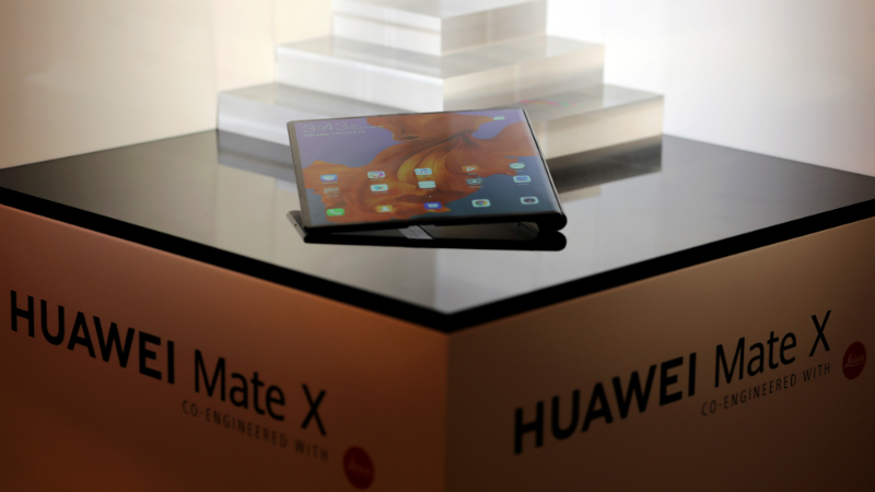 Corning Working on Truly Bendable Glass for Foldable Phones
