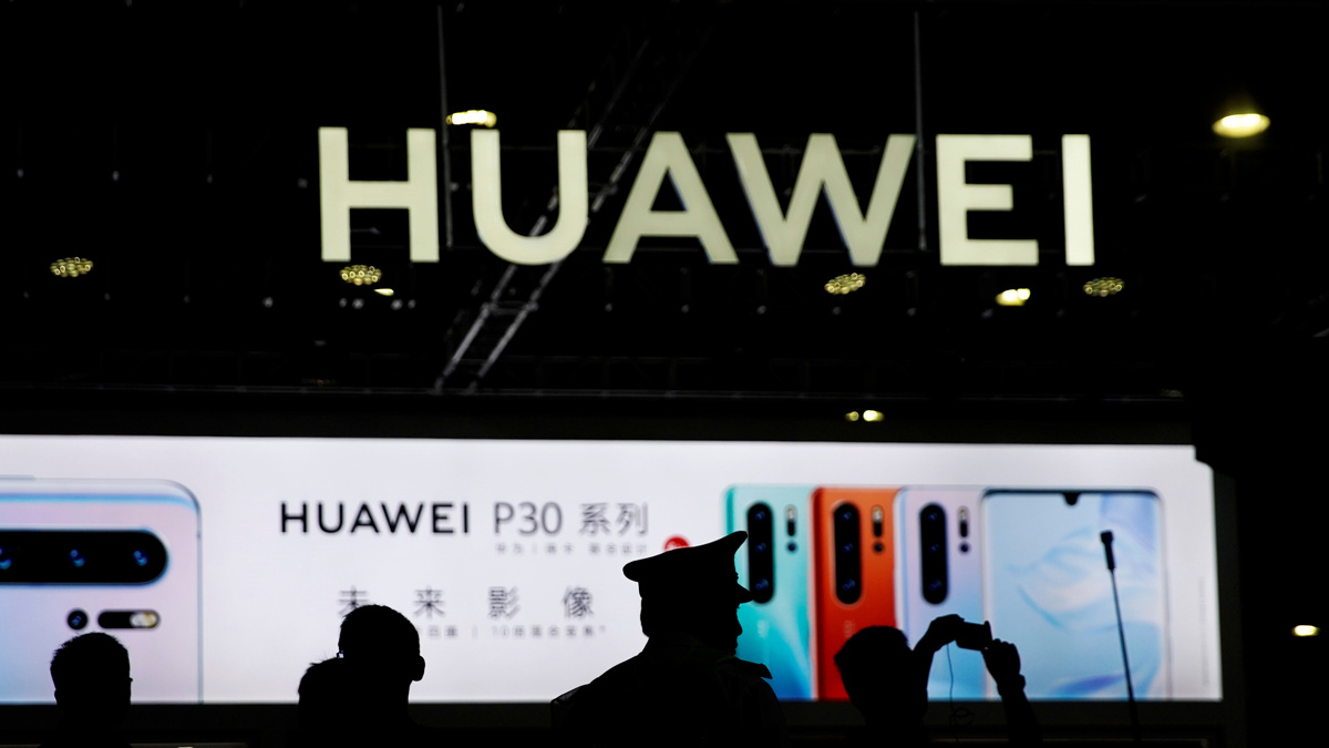 Huawei Tests Smartphone With Its Own Hongmeng OS, Possibly for Sale This Year: Report