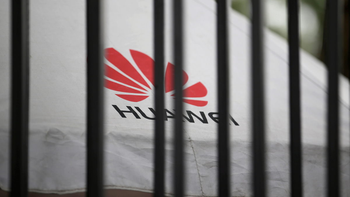 Huawei Digs in for Long Battle With US