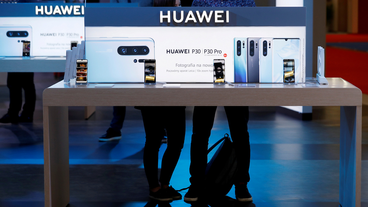 Apple, Huawei Boost Market Share, as First-Quarter China Smartphone Shipments Fall: Canalys