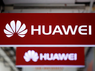 EE Keeps Huawei in First British 5G Network but Halts Handsets