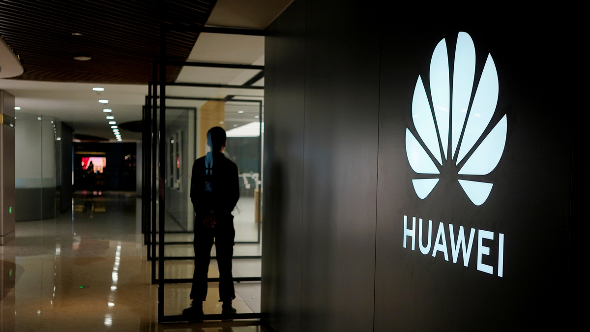 Huawei Employees Worked With China Military on Research Projects: Report