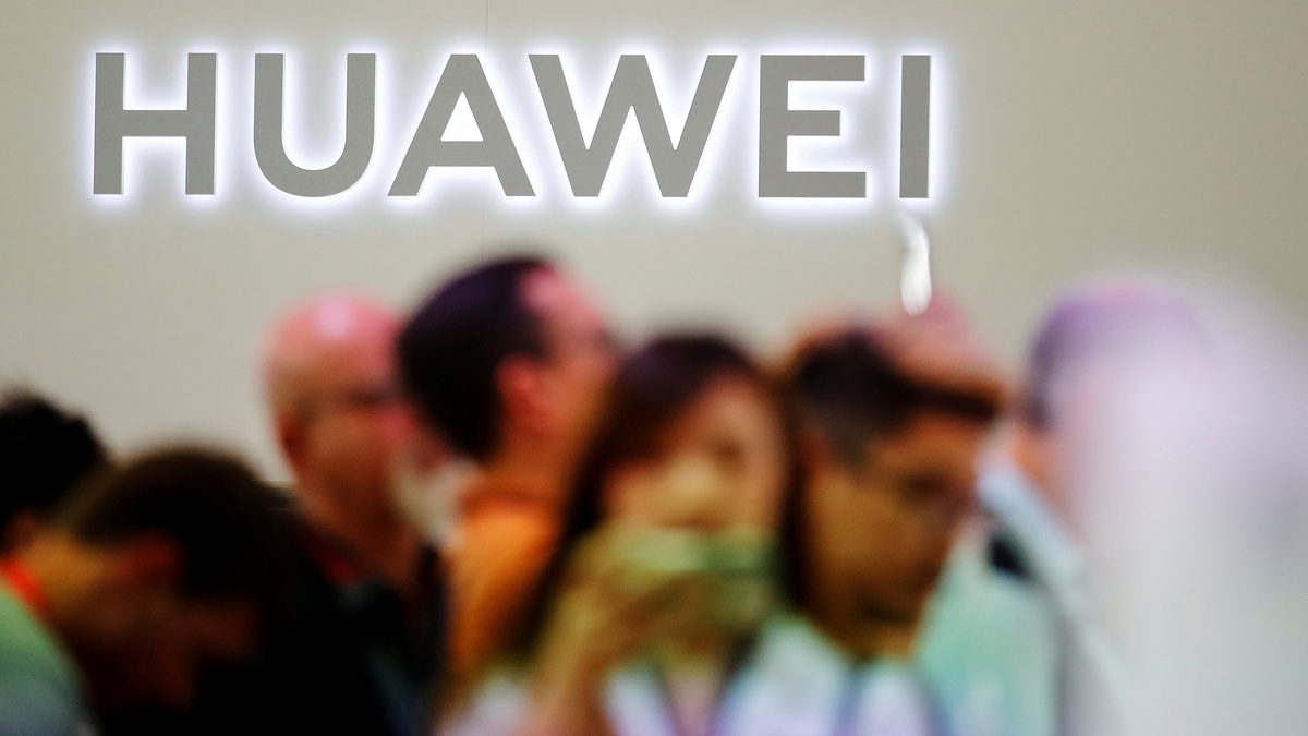 Huawei Says 'Survival' at Stake After US Chip Restrictions