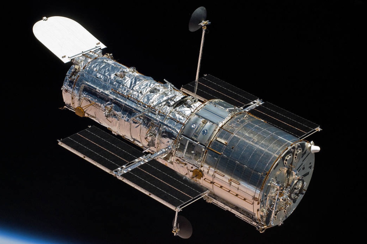 NASA's Hubble Telescope Captures Collision of DART With Asteroid Dimorphos