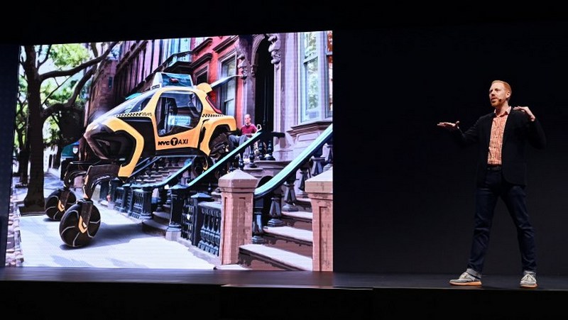 Hyundai Shows Off 'Elevate' Project at CES 2019, a Walking Search and Rescue Car