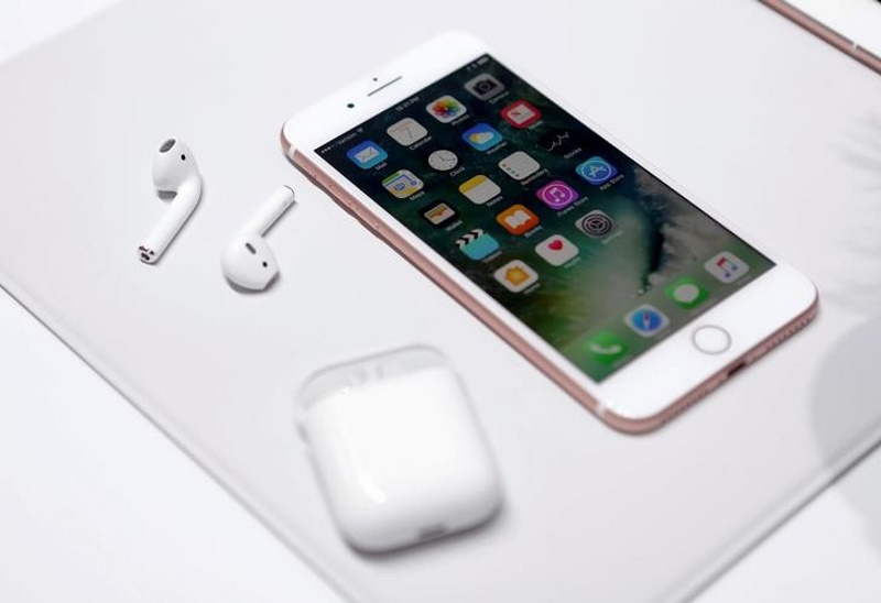 Apple AirPods Shipments Tipped to Be Delayed Till January 2017
