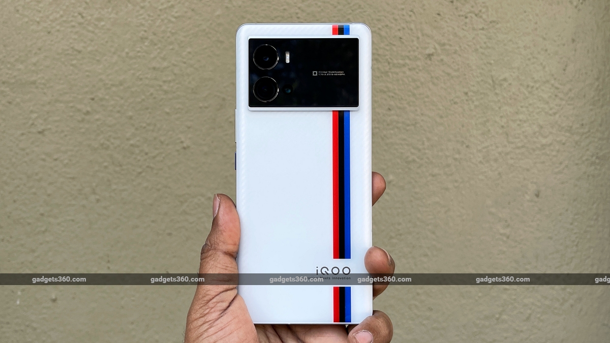 iQoo 9 Pro First Impressions: Dressed to Impress