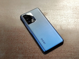 iQoo Z5 Review: A Decent Step Up, but Not a Big Leap