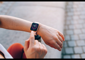 Top 5 Smartwatches for Women Available on Amazon