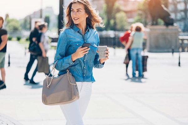 12 Best Handbags for Women in India 12 Best Handbags for Women in India