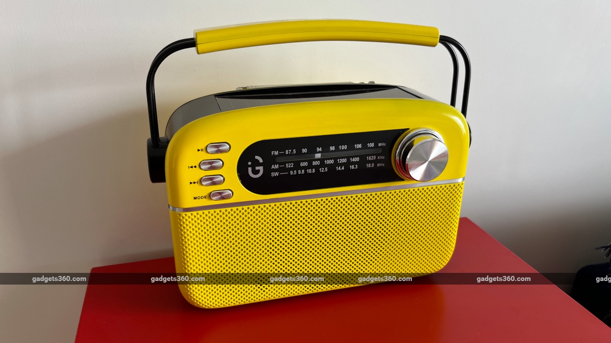 iGear Evoke Bluetooth Solar Charging Speaker Review: Retro Looks, Modern Features