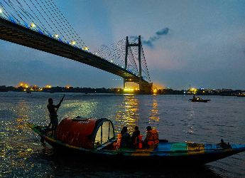 কলকাতার প্রেমে বিদেশি, থাকতে চান পাকাপাকি, মন্তব্য ইলন মাস্কের