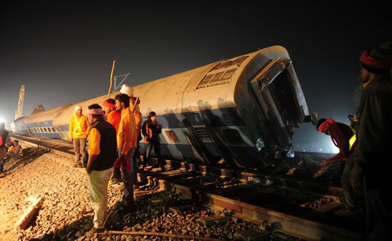 Indore-Patna Express Derailment: WhatsApp Being Used by Doctors to Find Kin of Survivors