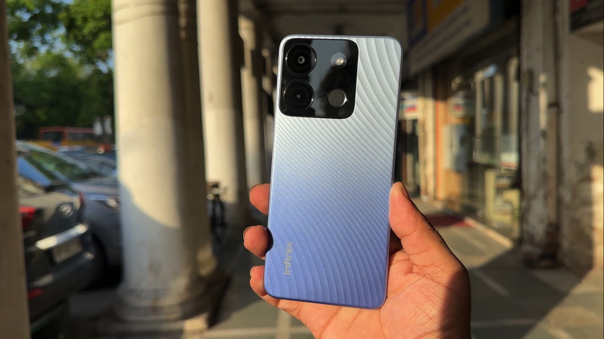 Infinix Smart 7 First Impressions: A Smart Looker