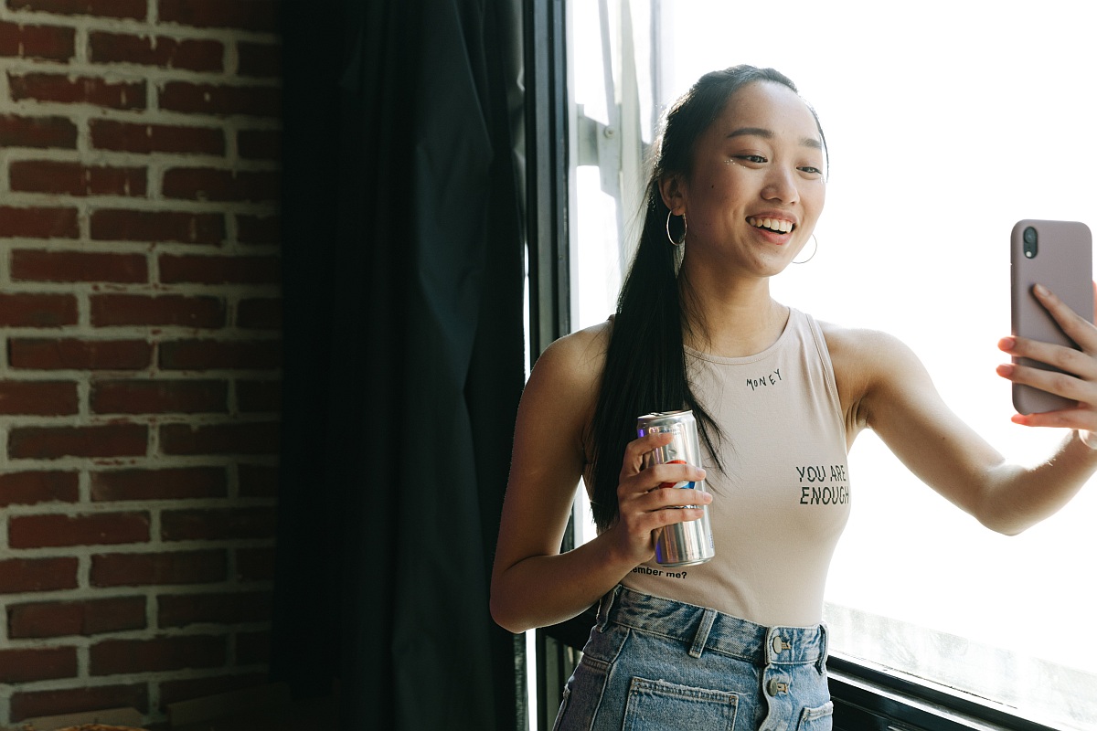 Brands Using TikTok Influencers to Market Unhealthy Food to Children, Study Shows