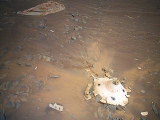 NASA&#039;s Ingenuity Helicopter Gives Aerial Perspective on the Perseverance Landing Gear on Mars Surface