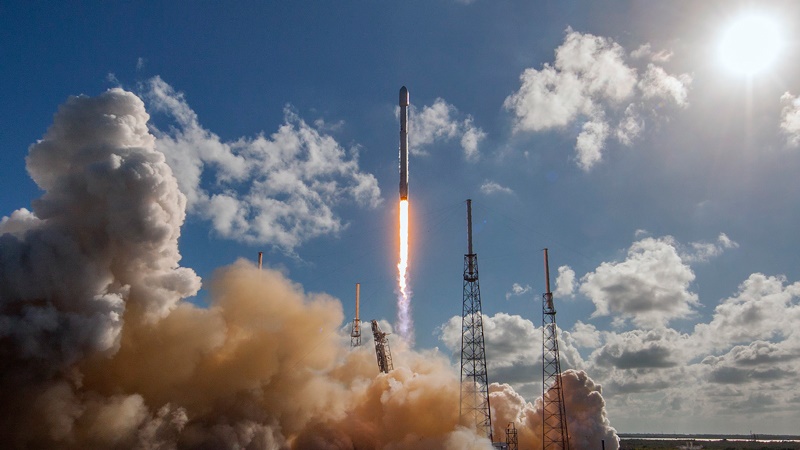 SpaceX Launches Inmarsat Communications Satellite