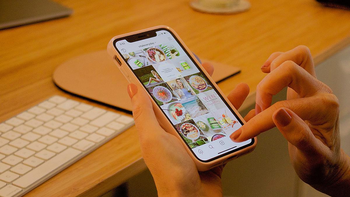 Instagram Introduces 'Rage Shake' to Report App Issues, Adds Carousel Deletion Feature