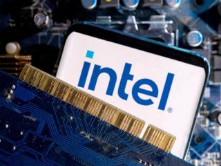 Intel Says Products Chief Holthaus Will Exit in Key Executive Shake-Up